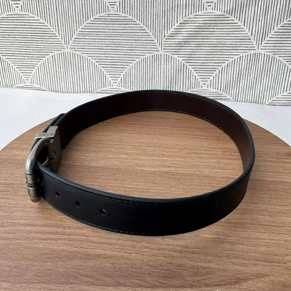 Levis Black Dark Brown Reversable Leather Belt silver Buckle Boys Size S/M 22-24